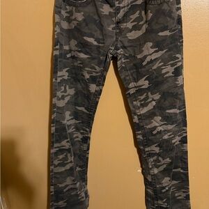 Greyish green camo skinny khakis #camo #grunge men 32 Camouflage Cargo Pants
